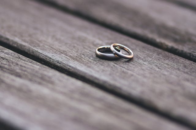 Vestuviniai žiedai ir su jais susiję įdomūs faktai