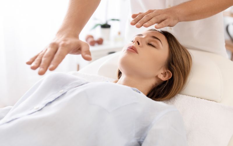 Reiki terapija: gydymas energijos pusiausvyra